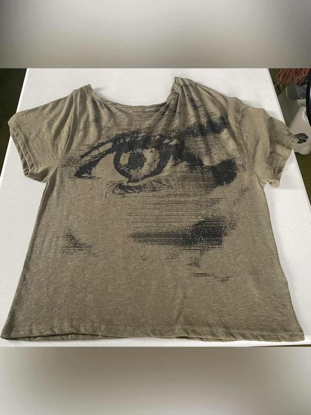 BDG Courtney Eye Graphic Off-the-Shoulder Tee Olive NWOT S